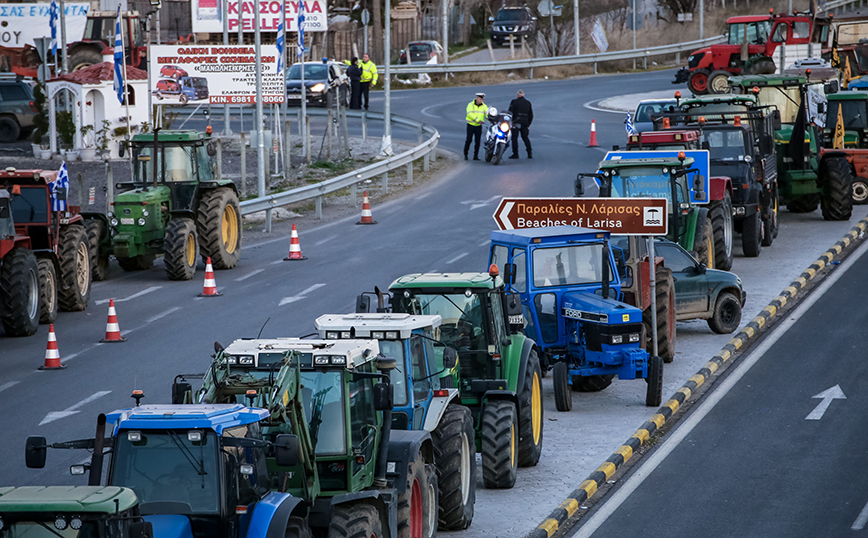 Την Παρασκευή αποφασίζουν οι αγρότες για την αντιπροσωπεία που θα συναντήσει ο Μητσοτάκης &#8211; Στήνουν μπλόκα σε όλη τη χώρα