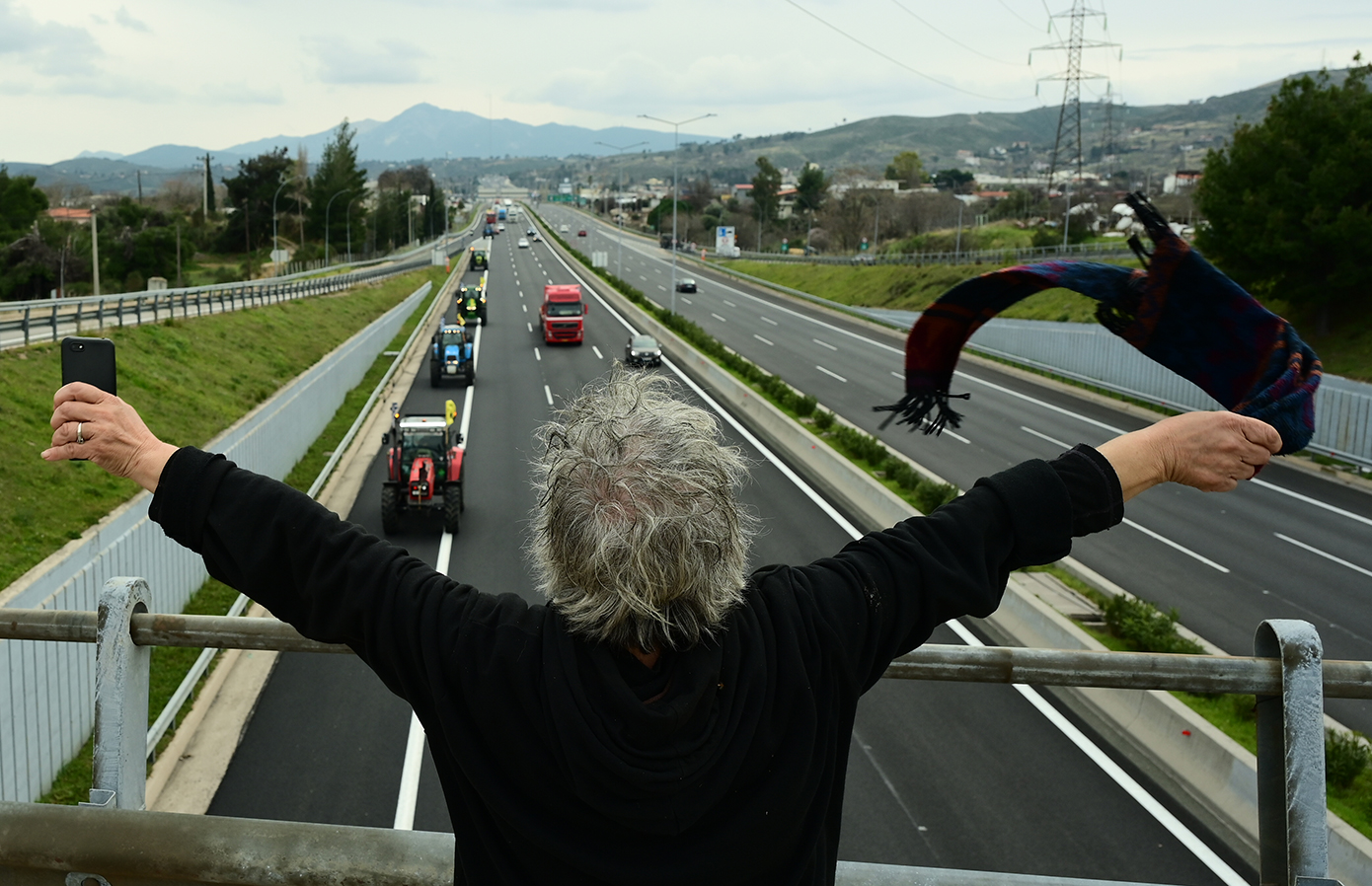 Πίσω στα μπλόκα οι αγρότες, «ευχαριστούμε την Αθήνα για τη φιλοξενία» &#8211; Γενικές συνελεύσεις για το μέλλον των κινητοποιήσεών τους