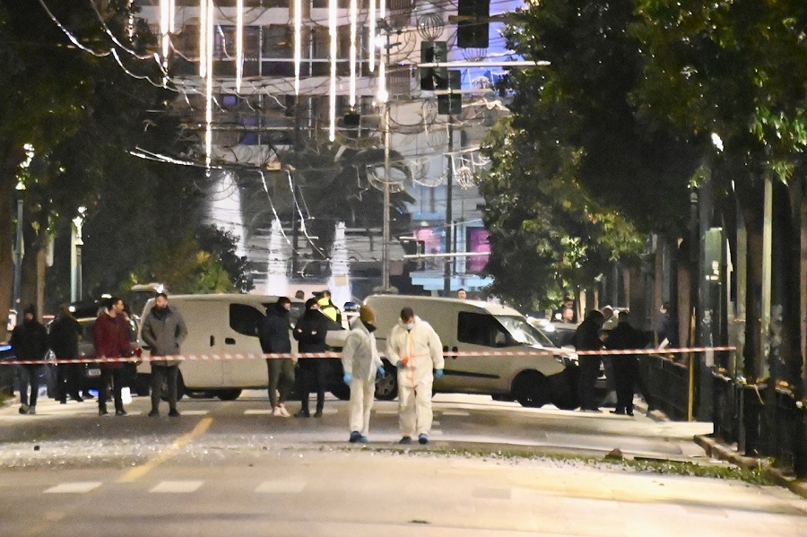 Έκρηξη βόμβας στη Σταδίου, κοντά στο υπουργείο Εργασίας