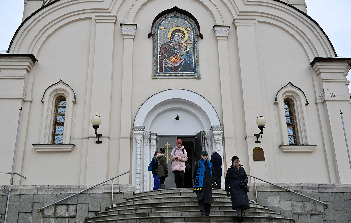 Χορηγίες στον ρωσικό στρατό έχει κάνει η εκκλησία που θα γίνει η κηδεία του Ναβάλνι