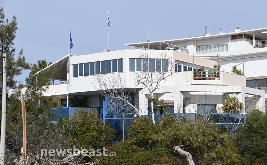 Ο απολυμένος ένοπλος «δεν μπήκε από την κεντρική είσοδο» στη ναυτιλιακή στη Γλυφάδα – Πυροβολούσε στους διαδρόμους