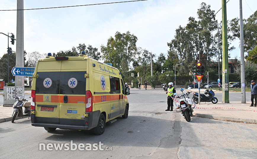 Πυρά σε ναυτιλιακή στη Γλυφάδα με νεκρό και τραυματίες – Ταμπουρωμένος ο απολυμένος ένοπλος, μπήκαν τα ΕΚΑΜ