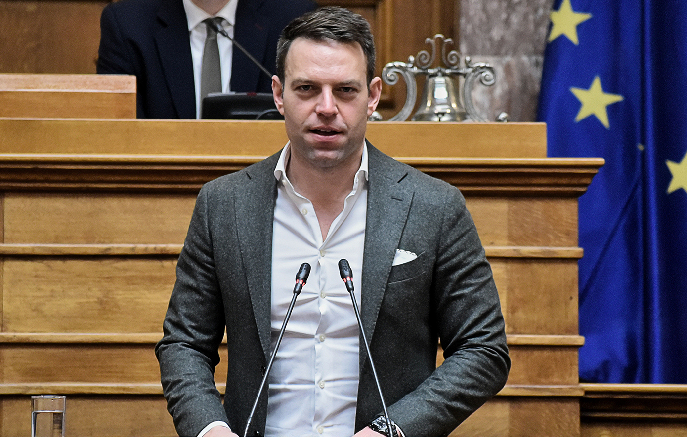 Κασσελάκης για Τέμπη: Όσο και να «μπαζώνει» τις έρευνες η κυβέρνηση Μητσοτάκη, στο τέλος θα αποδοθεί δικαιοσύνη