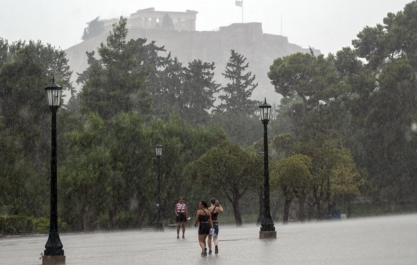 Προ των πυλών η τριήμερη κακοκαιρία - Έρχεται η «ψυχρή λίμνη», ποιες περιοχές θα επηρεαστούν