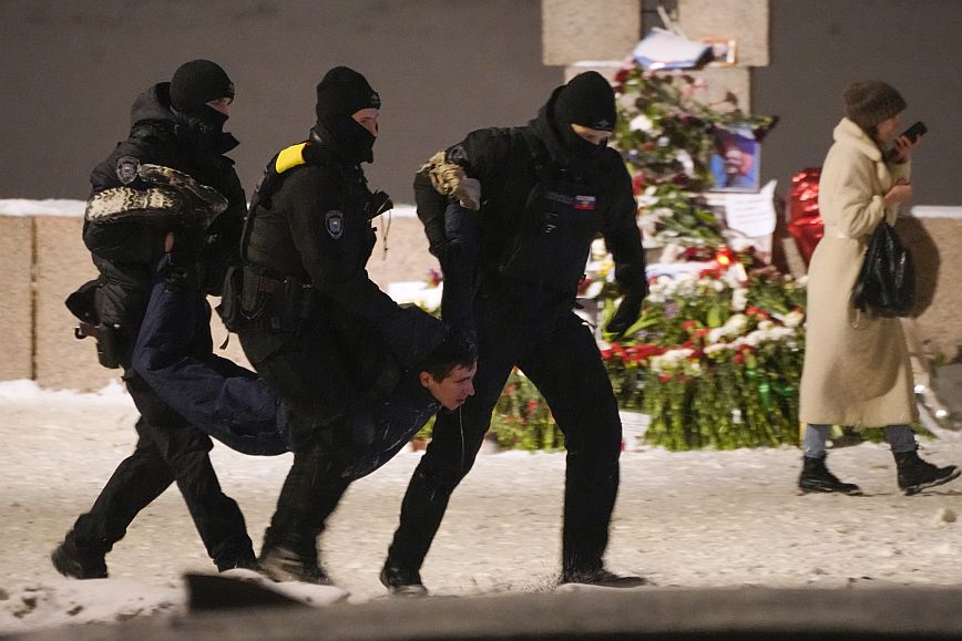 Πάνω από 340 συλλήψεις στη Ρωσία σε εκδηλώσεις για τον Ναβάλνι &#8211; Καμία αναφορά του Πούτιν στην πρώτη δημόσια εμφάνισή του