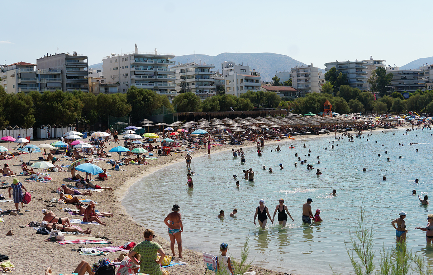 Παραλίες με κόσμο Παραλίες με κόσμο