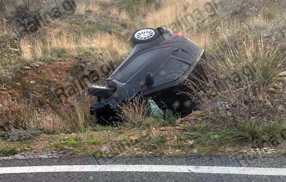 Σοβαρό τροχαίο στο Πικέρμι &#8211; Αυτοκίνητο κατέληξε ανάποδα εκτός δρόμου