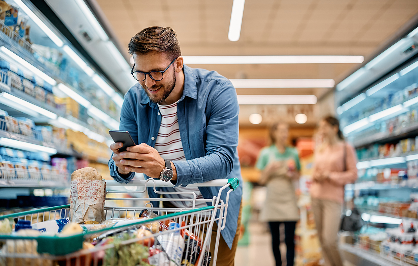 Η μεγάλη μάχη στο ράφι: Private label, εκπτώσεις και AI αλλάζουν τα σούπερ μάρκετ