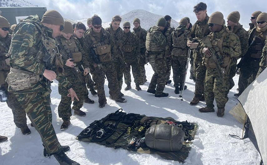 Διμερής συνεκπαίδευση Ελλάδας και ΗΠΑ Διμερής συνεκπαίδευση Ελλάδας και ΗΠΑ