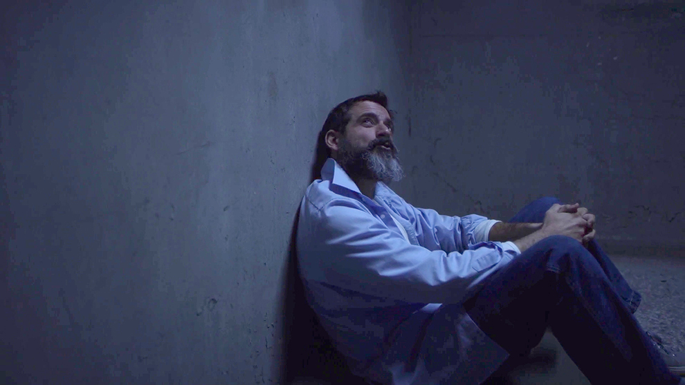 Στα σύρματα - Spoiler Στα σύρματα - Spoiler