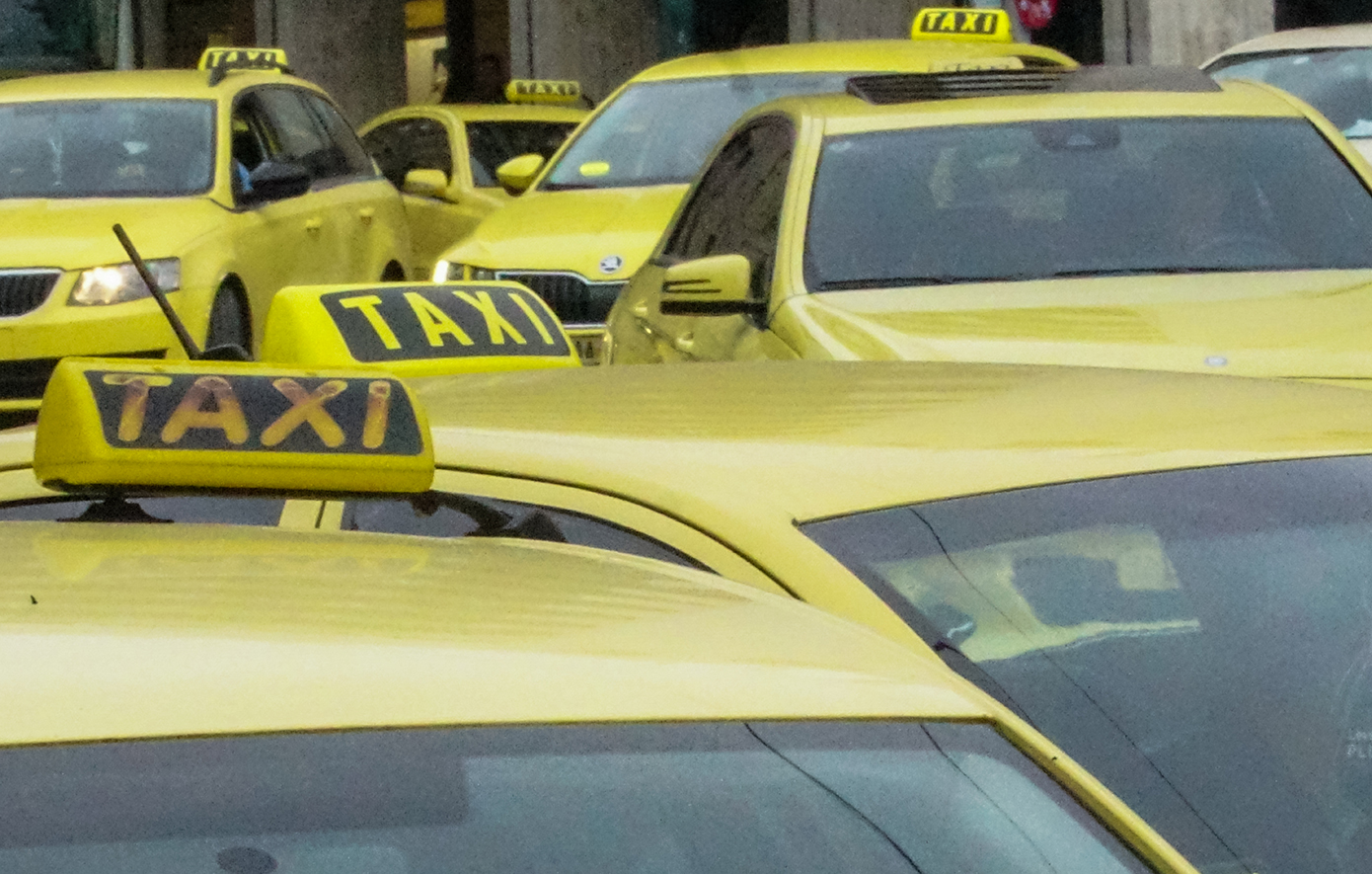 Πληρωμές με POS στα ταξί: Τέρμα οι δικαιολογίες – Πρόστιμο 1.000 ευρώ στους παραβάτες
