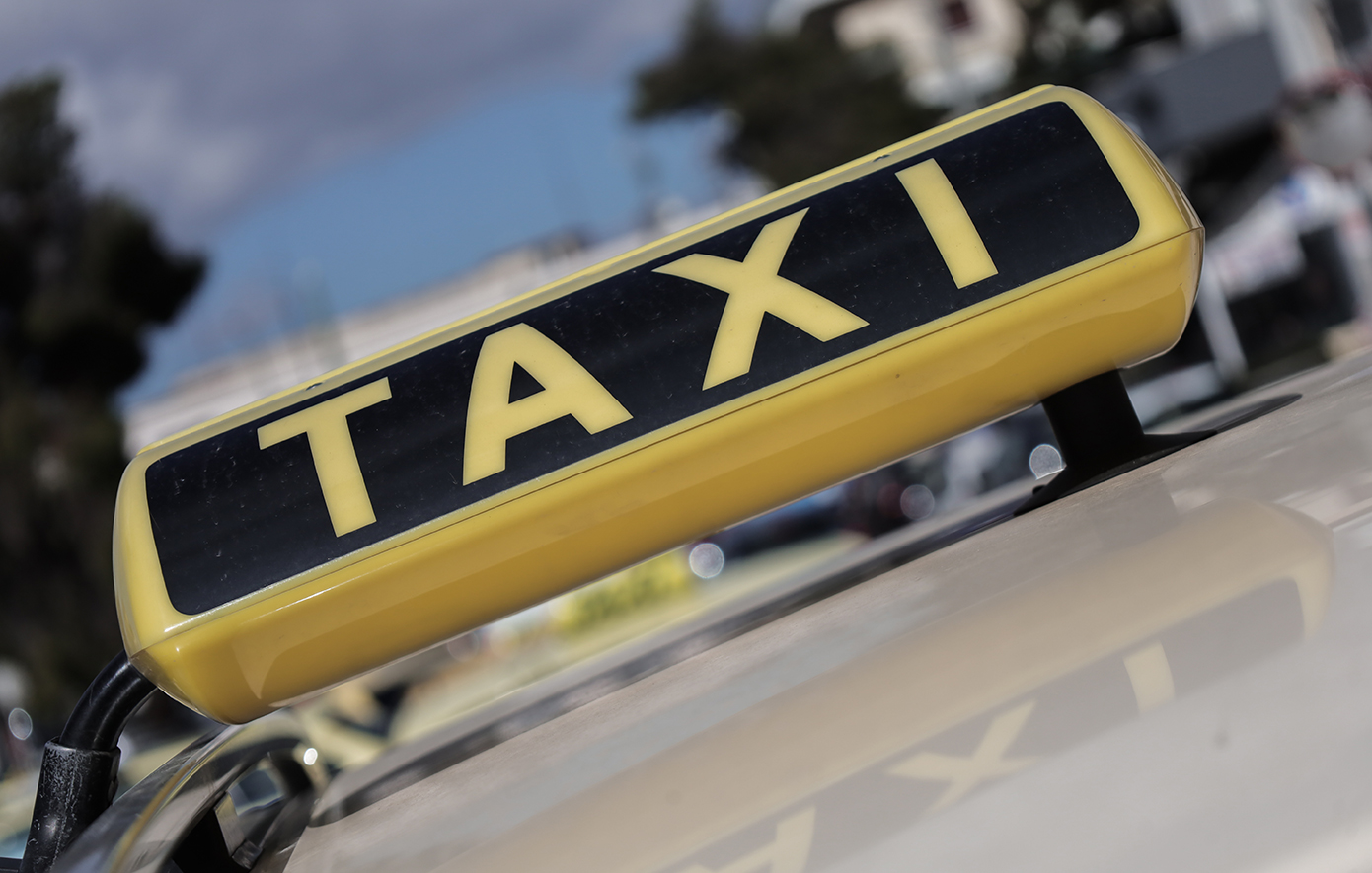 Οδηγός ταξί είχε «πειράξει» την ταμειακή μηχανή – Εντατικοί έλεγχοι της Τροχαίας
