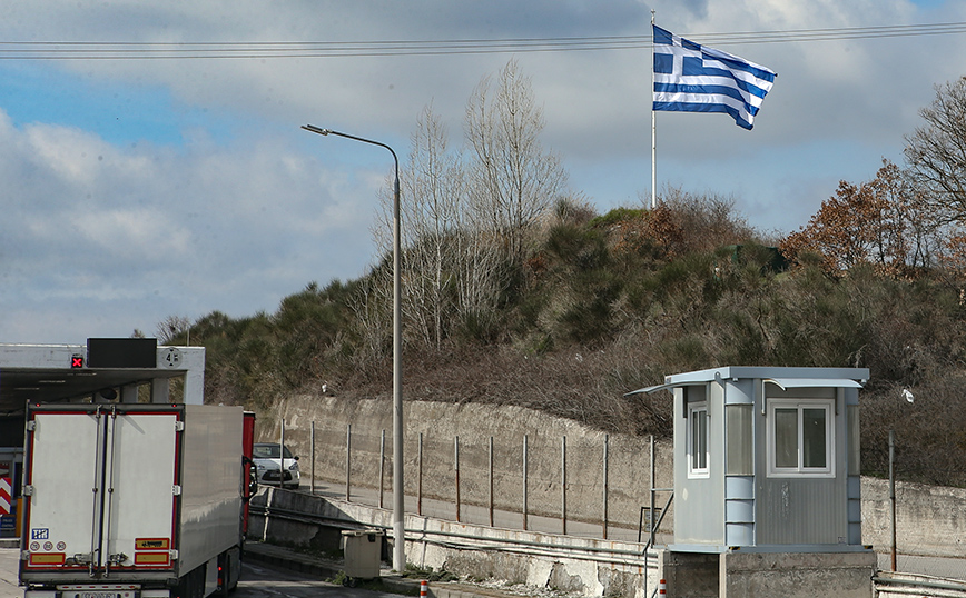 Κλειστά από το μεσημέρι τα τελωνεία Ορμενίου και Κήπων στον Έβρο – «Στέλνουμε ένα μήνυμα προς την κυβέρνηση»