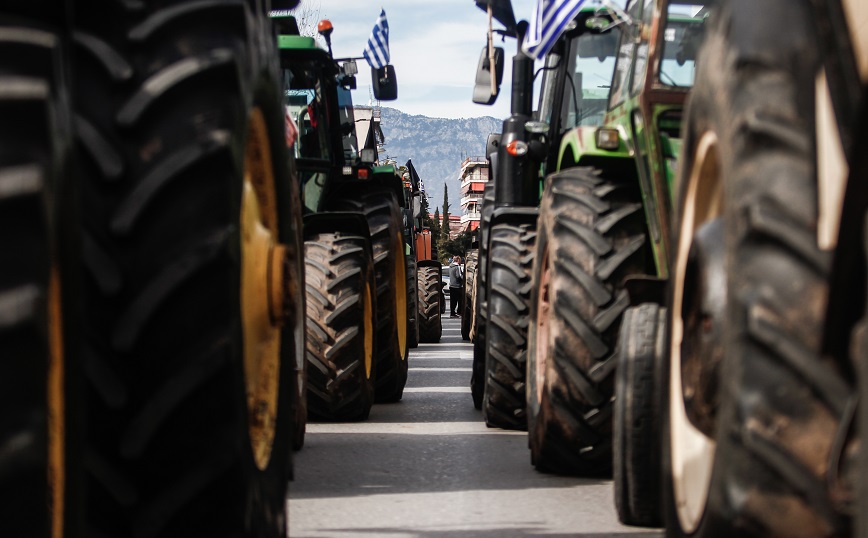 «Η κάθοδος με τρακτέρ στην Αθήνα είναι μονόδρομος», λένε αγρότες μετά τη συνάντηση με Μητσοτάκη στο Μαξίμου