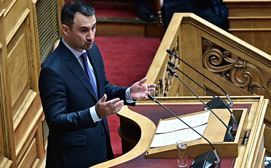 Χαρίτσης στη Βουλή: Ο προϋπολογισμός της κυβέρνησης είναι μνημονιακός χωρίς να βρισκόμαστε σε μνημόνια