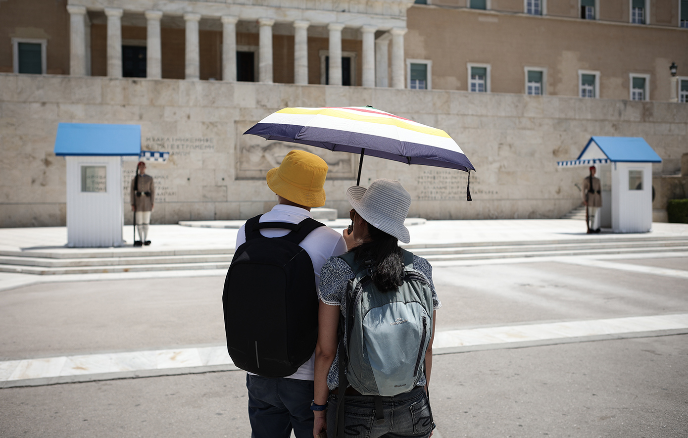 Ανεβαίνει η θερμοκρασία, πότε τα θερμόμετρα θα δείξουν έως 32 βαθμούς Κελσίου &#8211; Η ανάρτηση του διευθυντή της ΕΜΥ