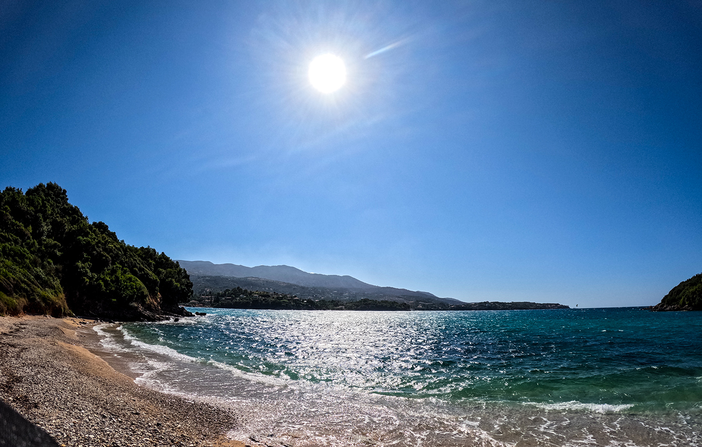 Καιρός: Στα ύψη το θερμόμετρο τις επόμενες ημέρες – «Καμπανάκι» για τις πυρκαγιές