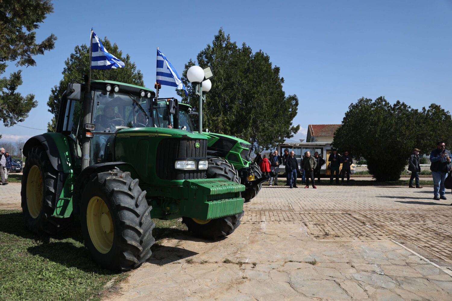 Οι ετοιμασίες των αγροτών στο Κιλελέρ για τη συνάντηση με τον Κυριάκο Μητσοτάκη