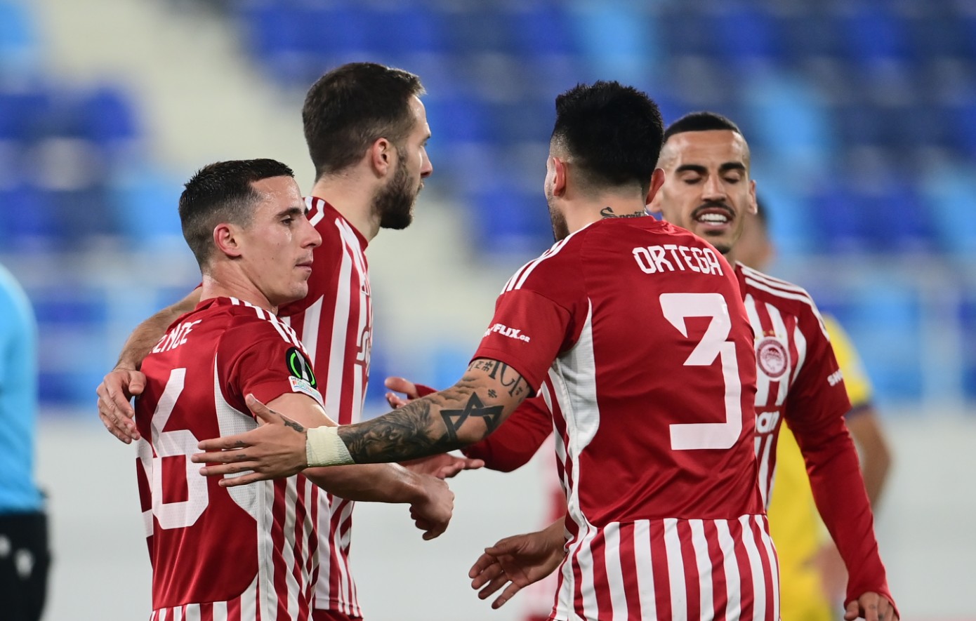 Μακάμπι Τελ Αβίβ – Ολυμπιακός: 0-1 στο 10′ ο Ποντένσε
