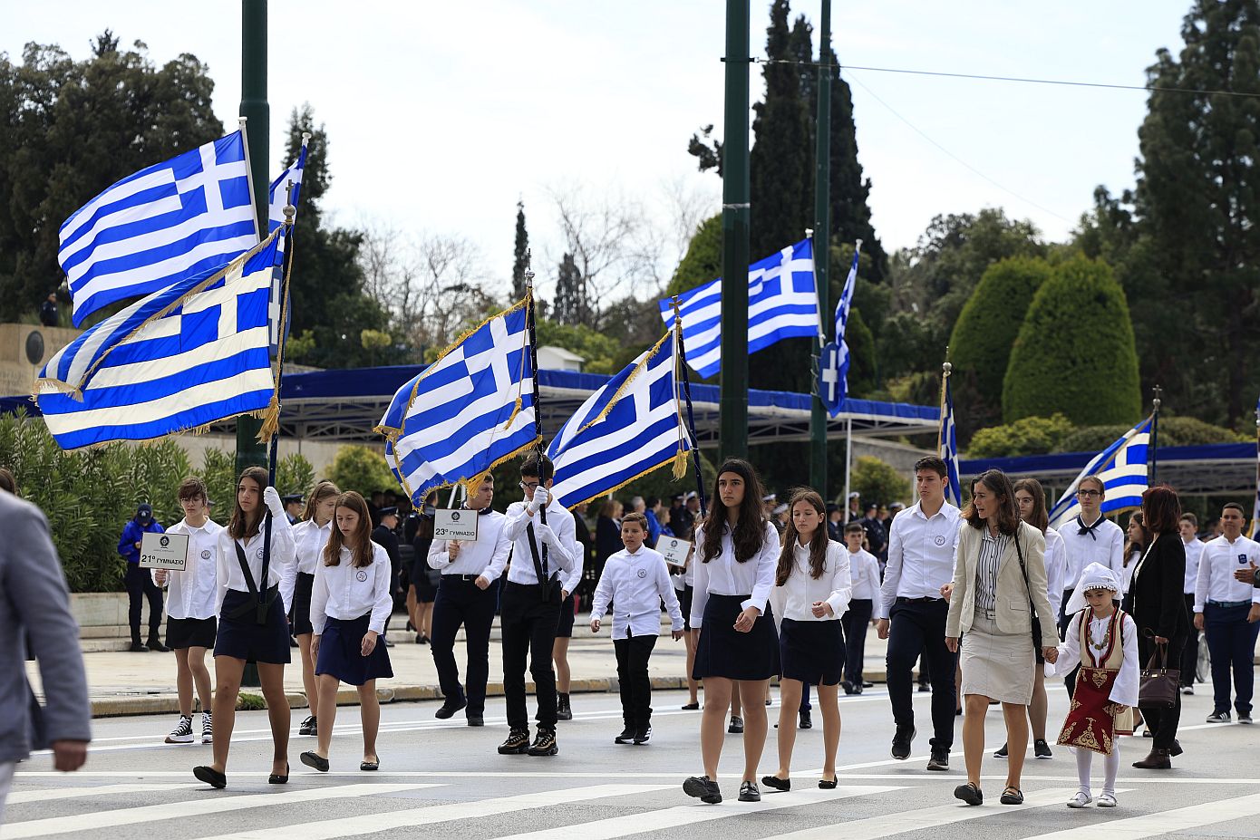 Με 230 σχολεία πραγματοποιήθηκε η μαθητική παρέλαση στην Αθήνα για την επέτειο της 25ης Μαρτίου