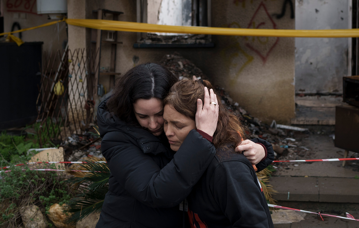Ισραηλινή όμηρος θυμάται τη σεξουαλική επίθεση από τον απαγωγέα της Χαμάς – Η πρώτη που μιλάει για τη φριχτή κακοποίηση