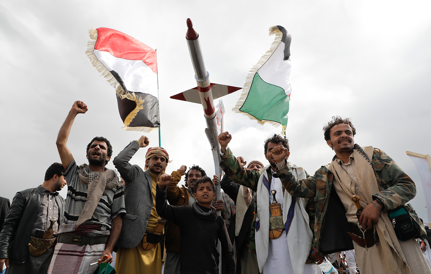 Νέα επίθεση με πύραυλο ανοικτά του λιμανιού Χοντέιντα της Υεμένης