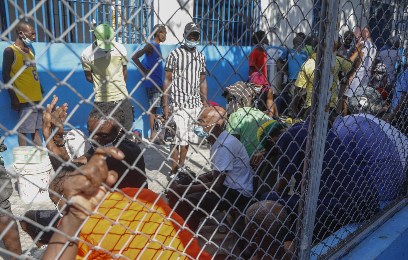 Σε κατάσταση εκτάκτου ανάγκης η Αϊτή μετά τα αιματηρά επεισόδια και τη μαζική απόδραση κρατουμένων