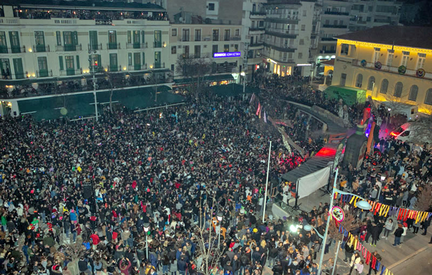 Ξέφρενες οι Απόκριες στη Δυτική Μακεδονία: Φανοί, Μπουμπούνες, χάσκαρι, ορχήστρες με χάλκινα και άφθονο ξινόμαυρο