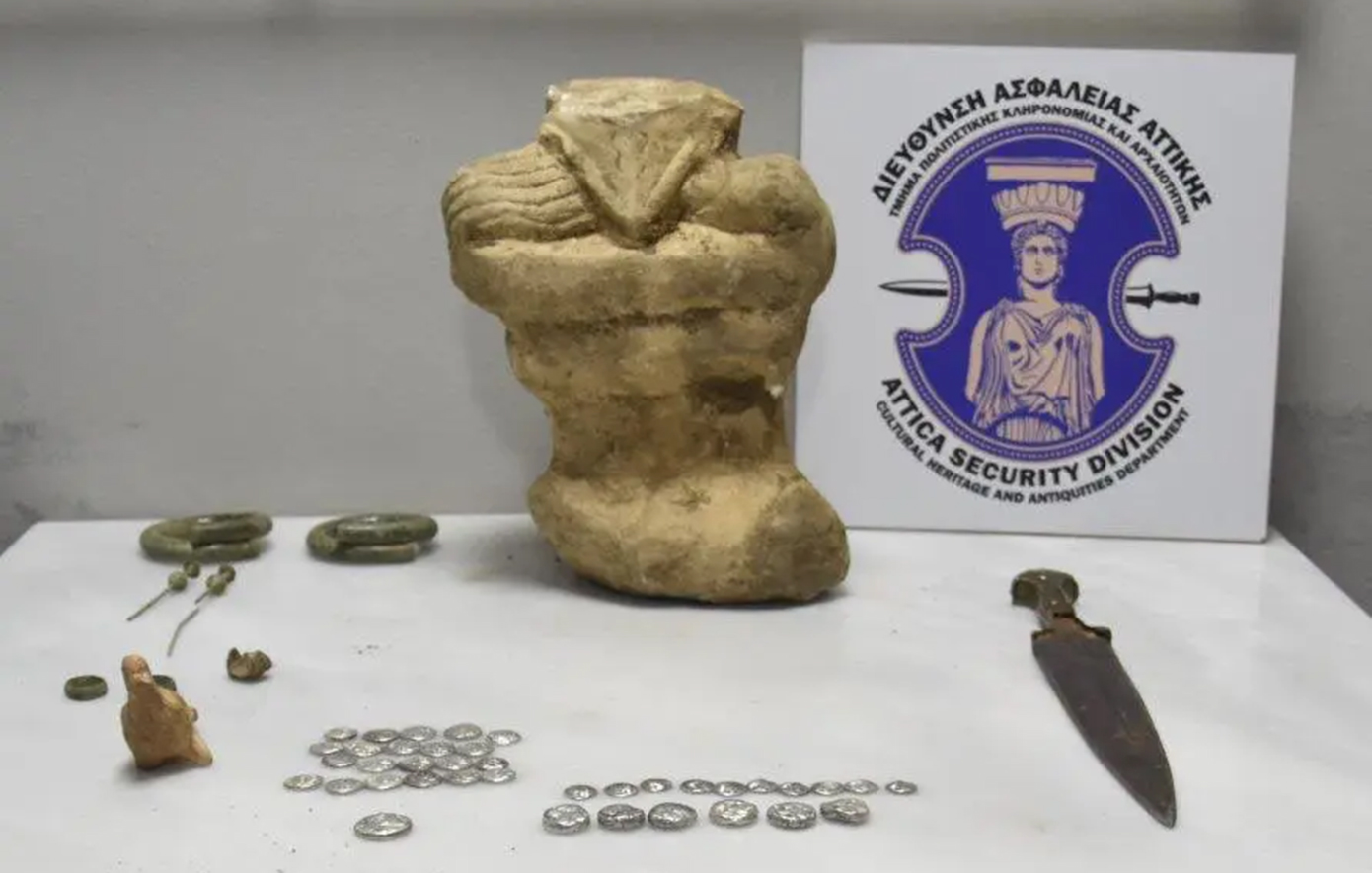 Προσπάθησαν να πουλήσουν αρχαία νομίσματα  ανυπολόγιστης αξίας και αντικειμένων στην Εύβοια