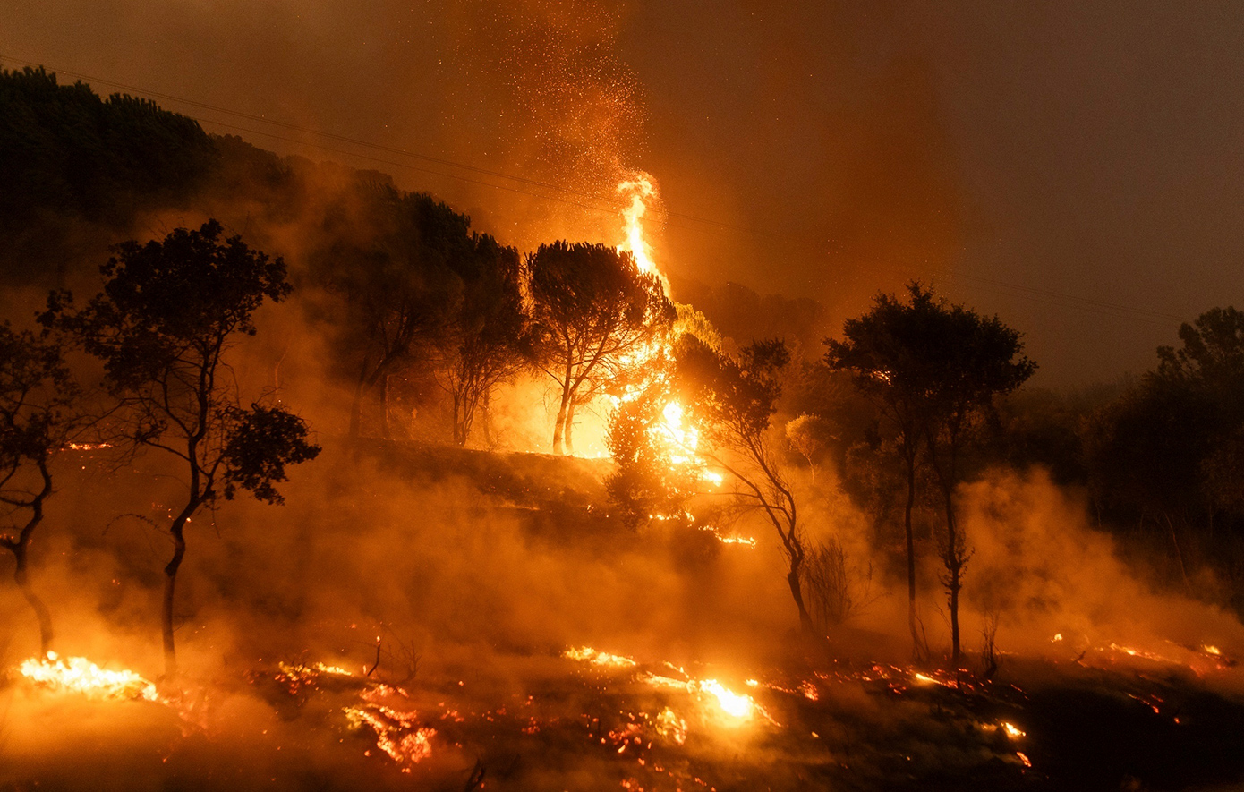 Μεγάλη πυρκαγιά σε δασική έκταση στο Ρέθυμνο – Ήχησε το 112