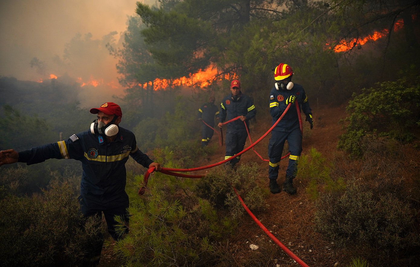 Υπό μερικό έλεγχο το μέτωπο της φωτιάς στον Άγιο Βασίλη Τρίπολης – Οριοθετήθηκε εκείνο στην Αιτωλοακαρνανία