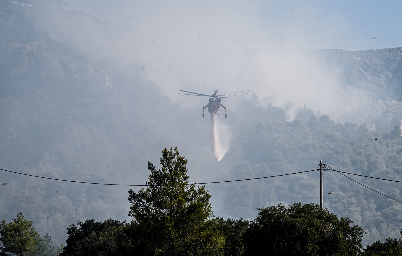 Η φωτιά στα Πιέρια Όρη «είναι ως επί το πλείστον έρπουσα» &#8211; «Ξεκίνησε από τα 1.100 μέτρα κι έφτασε στα 1.900 μέτρα υψόμετρο»