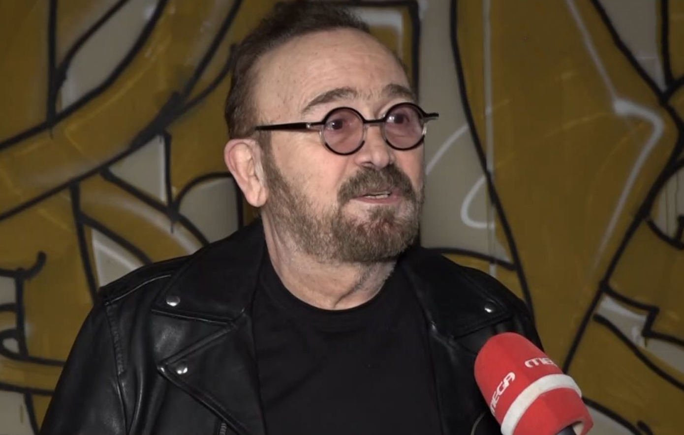 Σταμάτης Γονίδης: «Σήμερα πουλάει η παραξενιά και όχι η ομορφιά» – Τι λέει για το «Ζάρι» της Μαρίνας Σάττι