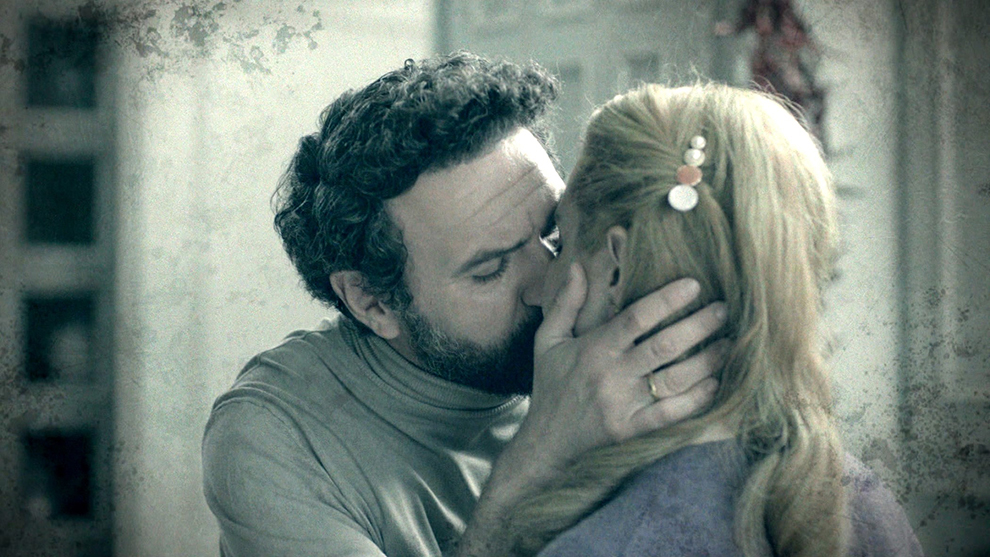 Το προξενιό της Ιουλίας Το προξενιό της Ιουλίας