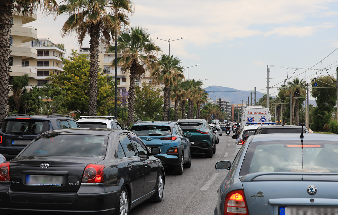 Κυκλοφοριακές ρυθμίσεις το βράδυ στη λεωφόρο Ποσειδώνος λόγω εργασιών