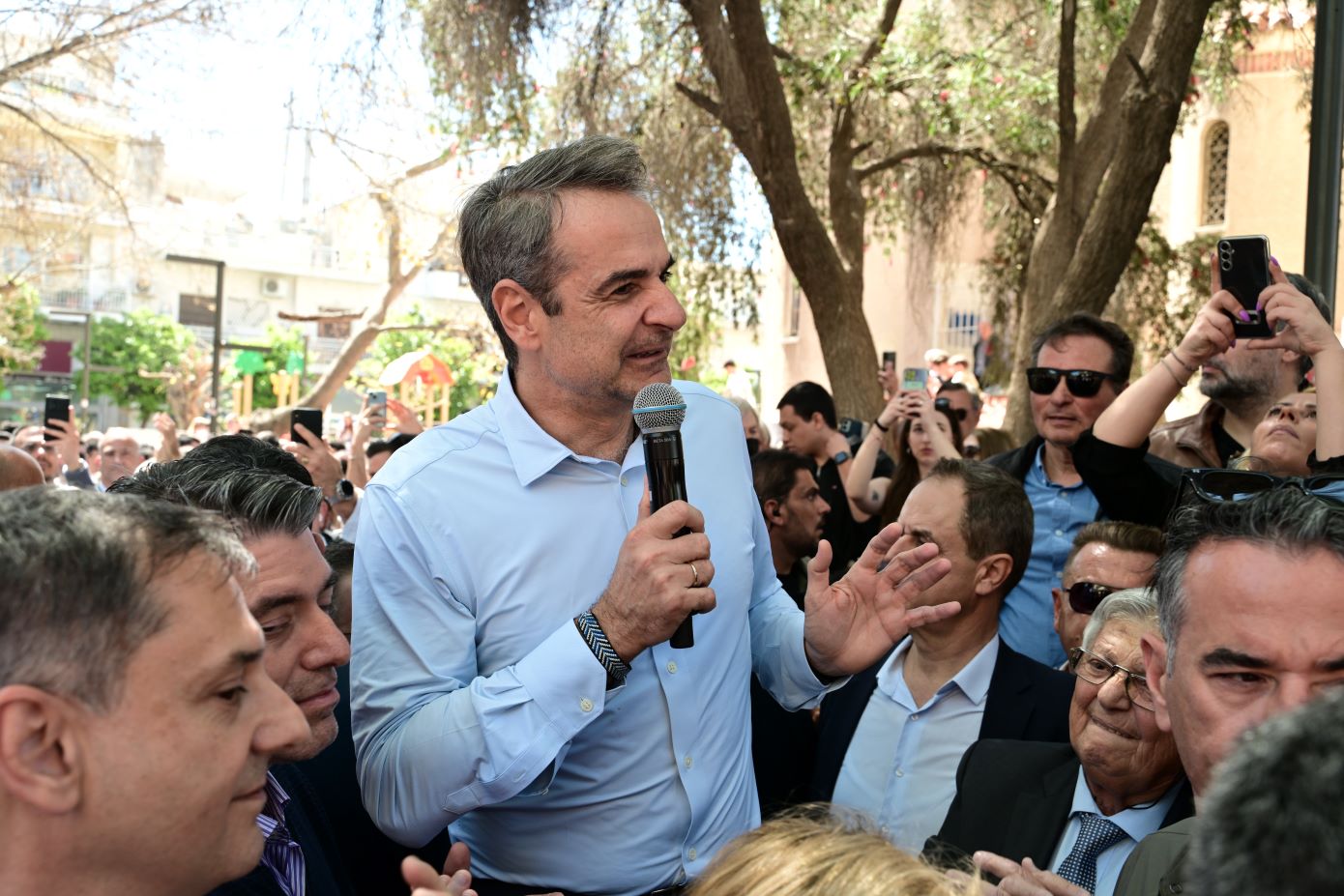 Προεκλογικό σάλπισμα Μητσοτάκη από το Μοσχάτο – Αλλάζει την ατζέντα η κυβέρνηση