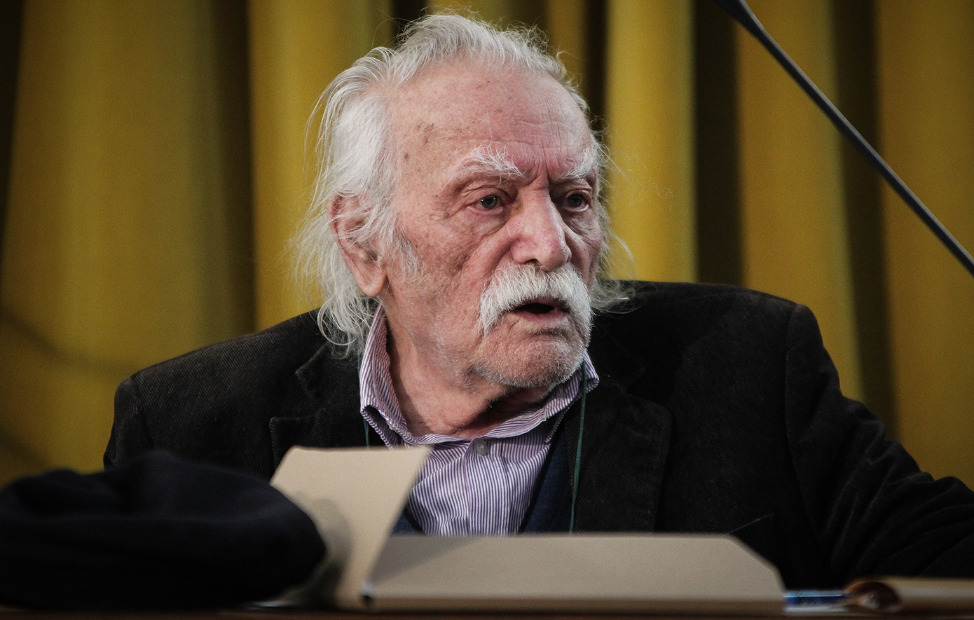 Μανώλης Γλέζος