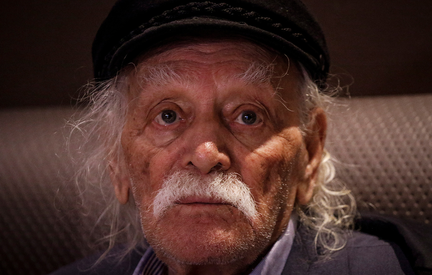 Μανώλης Γλέζος Μανώλης Γλέζος