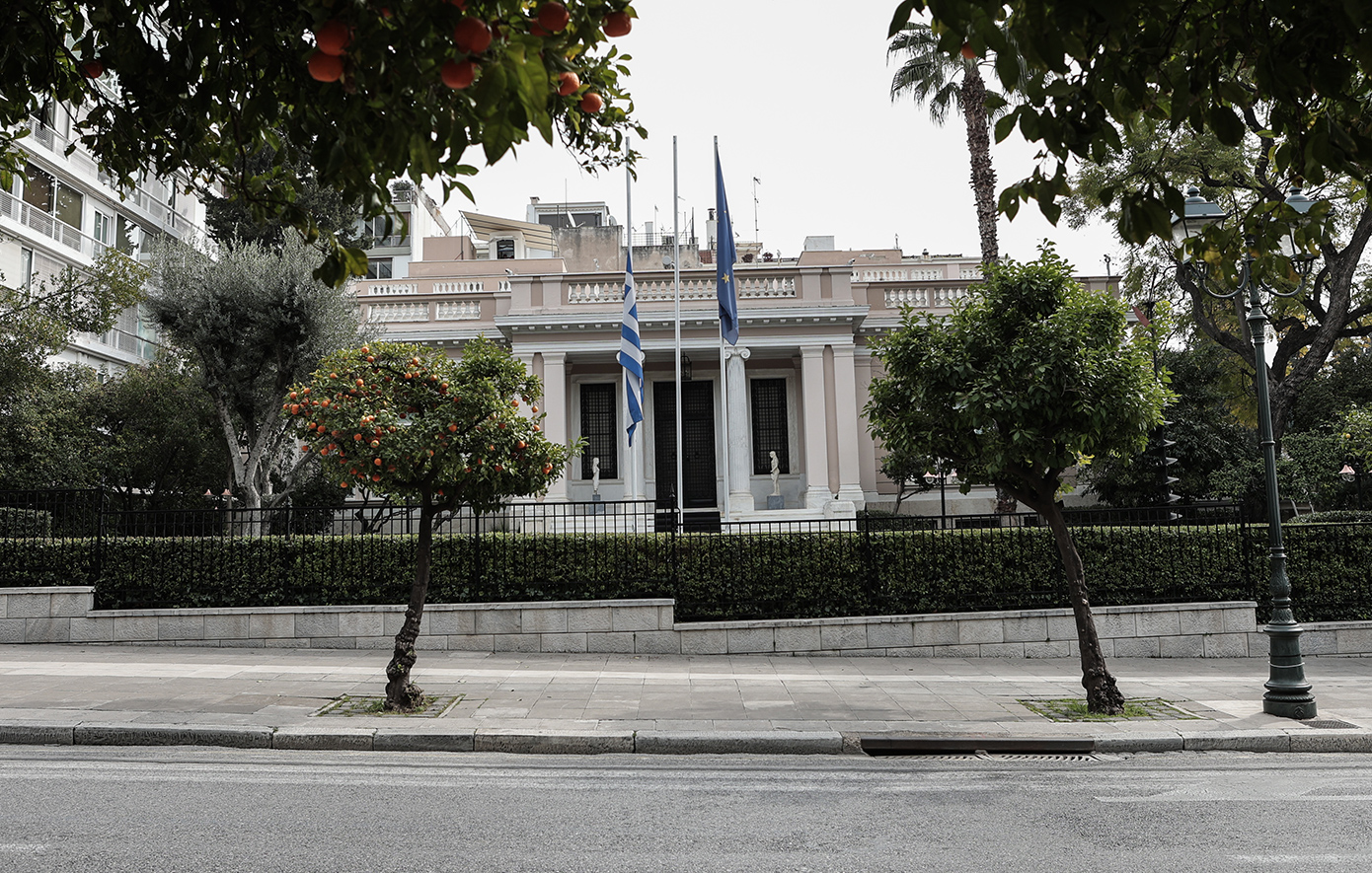 Το προειδοποιητικό μήνυμα που έλαβαν όλοι οι υπουργοί, η αξιοποίηση της Διαμαντοπούλου και η κατηφόρα του Φάμελλου