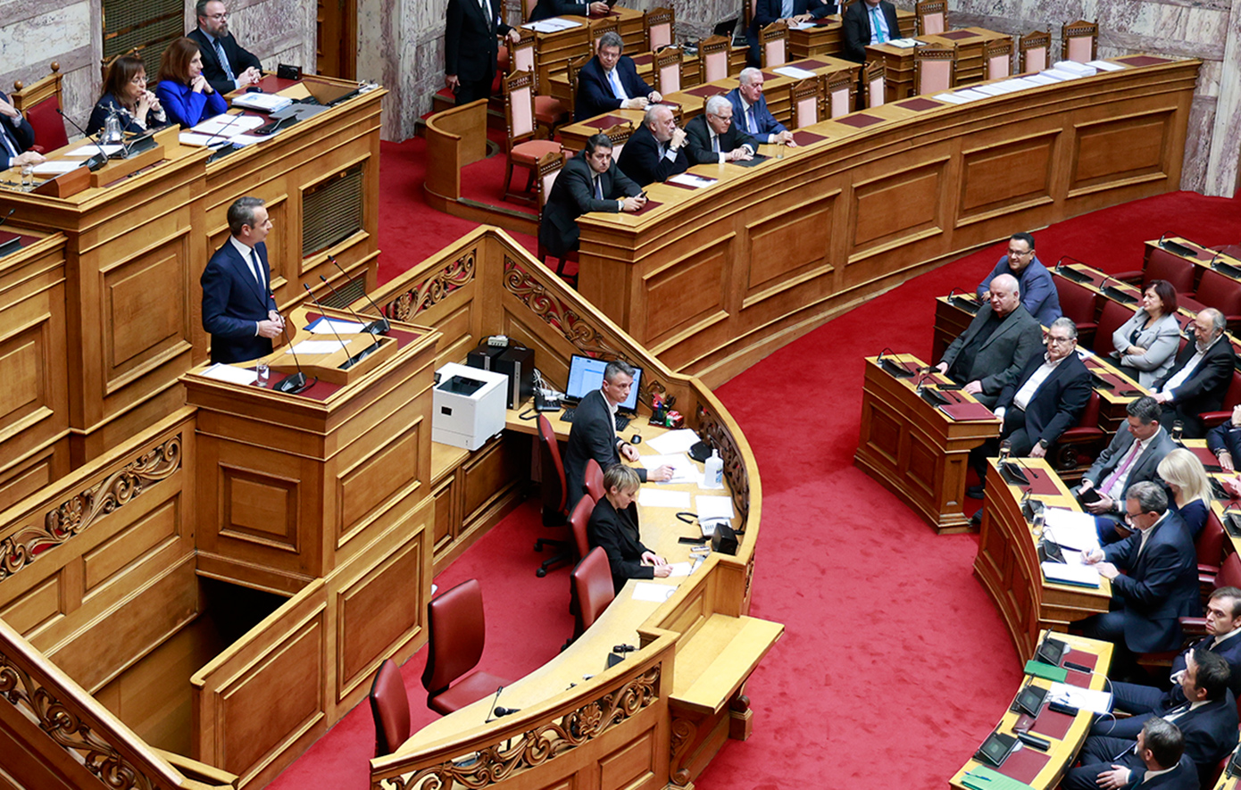 Επίθεση Μητσοτάκη σε Κουτσούμπα Επίθεση Μητσοτάκη σε Κουτσούμπα