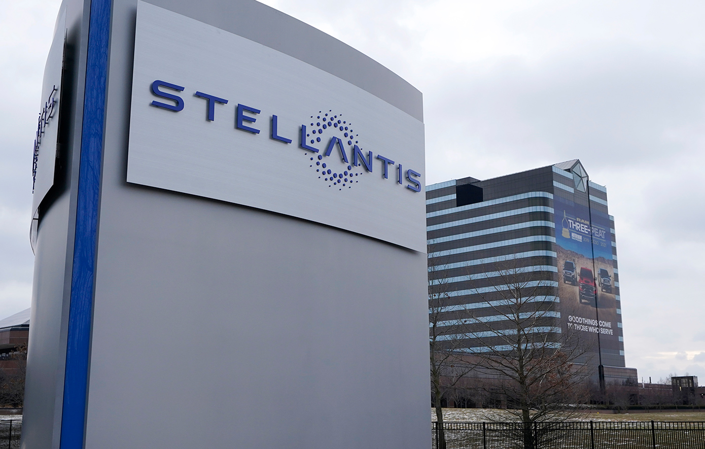 Χάος στις δομές της Stellantis – Ξεπερνούν τις 3.000 οι απολύσεις εργαζόμενων στην Ιταλία