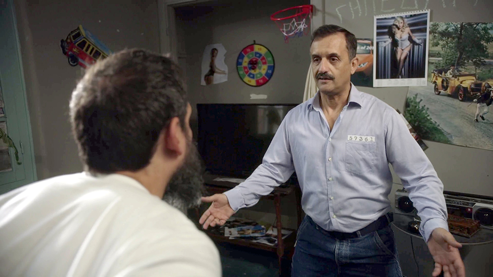 Στα Σύρματα Στα Σύρματα