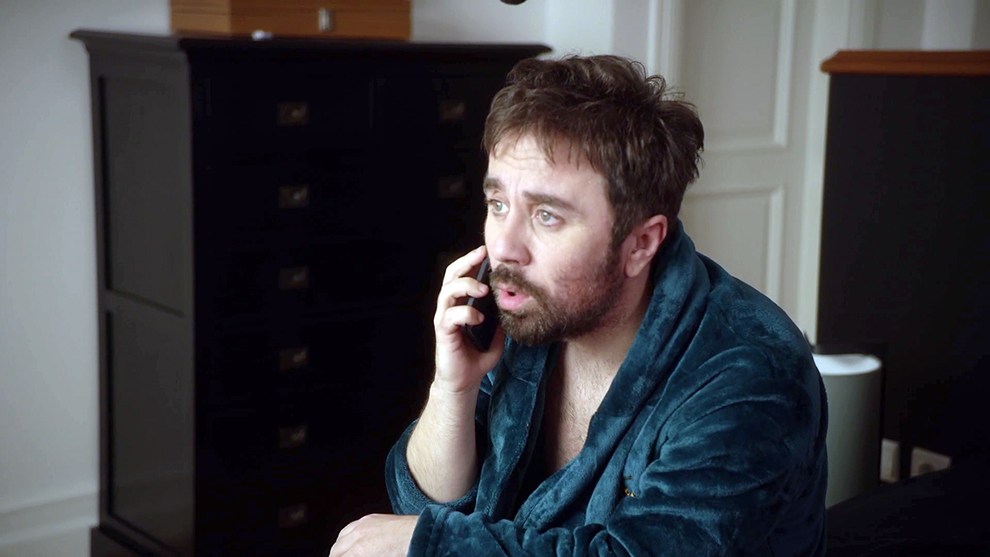 Στα Σύρματα Στα Σύρματα