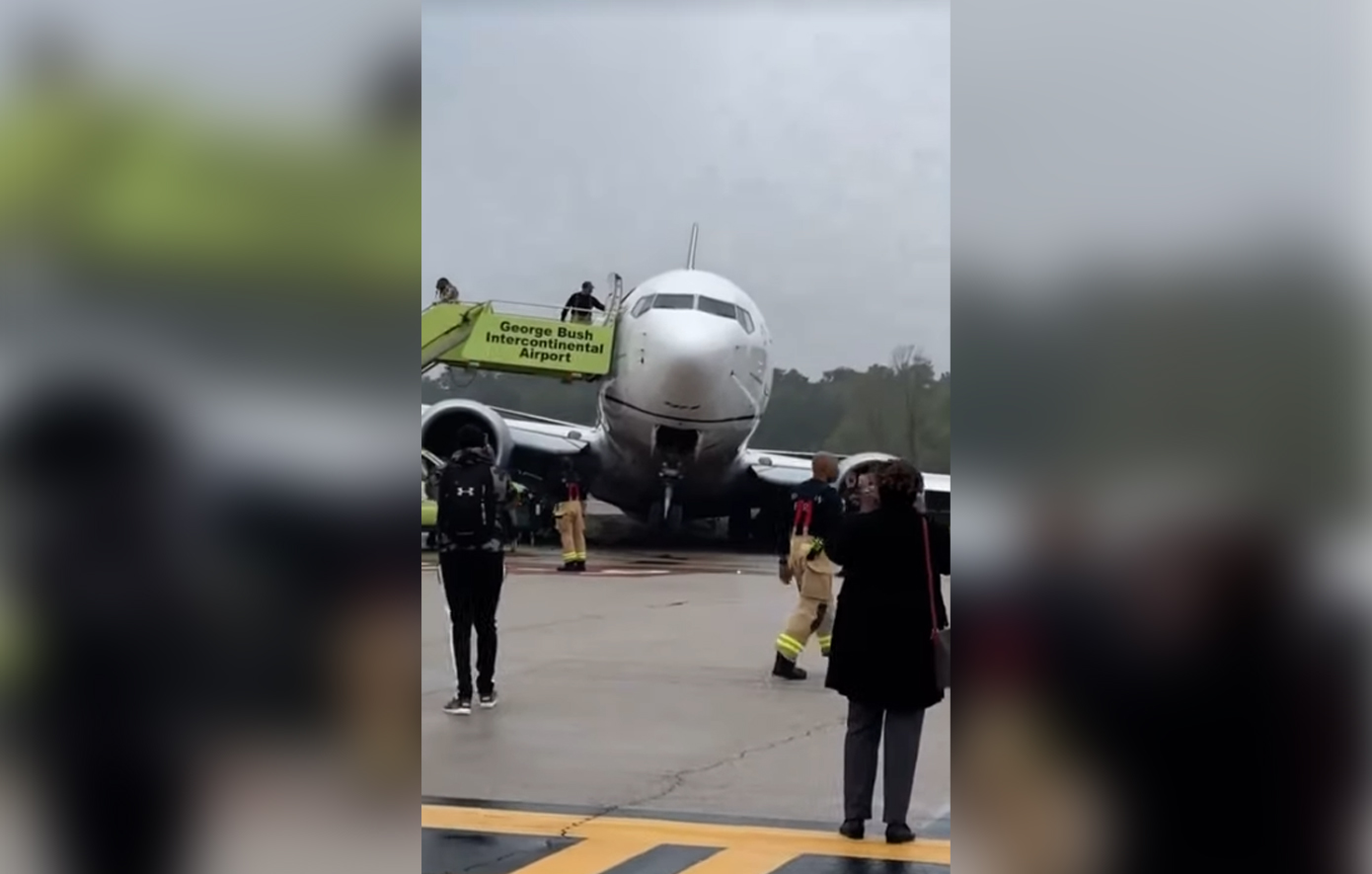 Boeing 737 της United βγήκε από τον διάδρομο του αεροδρομίου στο Χιούστον