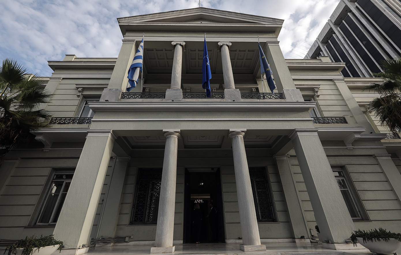 Η Αθήνα απαντά για το «άλυτο μακεδονικό ζήτημα» του Μίτσκοσκι: Το γεγονός αυτό αποτελεί πρόκληση για την Ελλάδα