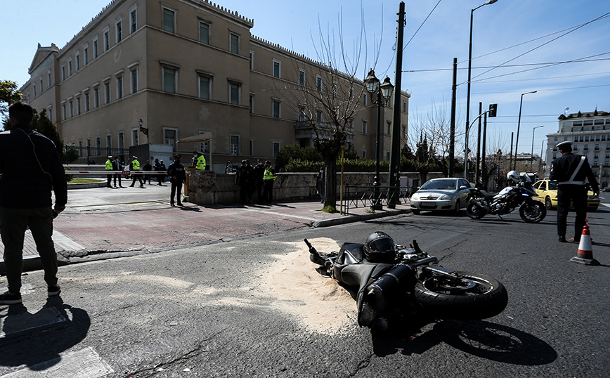 «Καμία συσκότιση στο τροχαίο δυστύχημα που σημειώθηκε στην είσοδο της Βουλής το 2021 – Τα βίντεο παραδόθηκαν άμεσα»