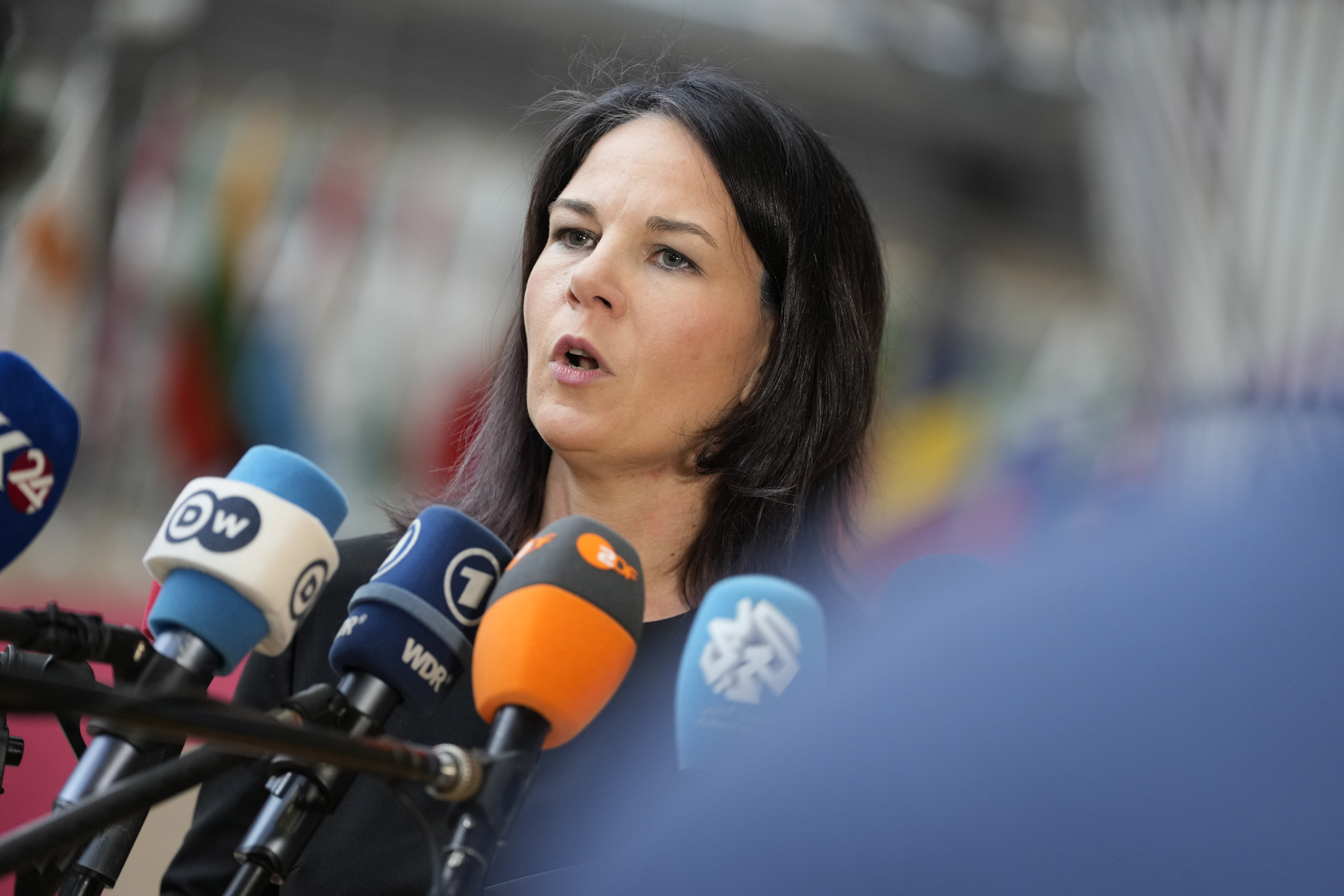 Η ΥΠΕΞ της Γερμανίας Αναλένα Μπέρμποκ επέκρινε το Ισραήλ για την επίθεση σε νοσοκομείο της Γάζας