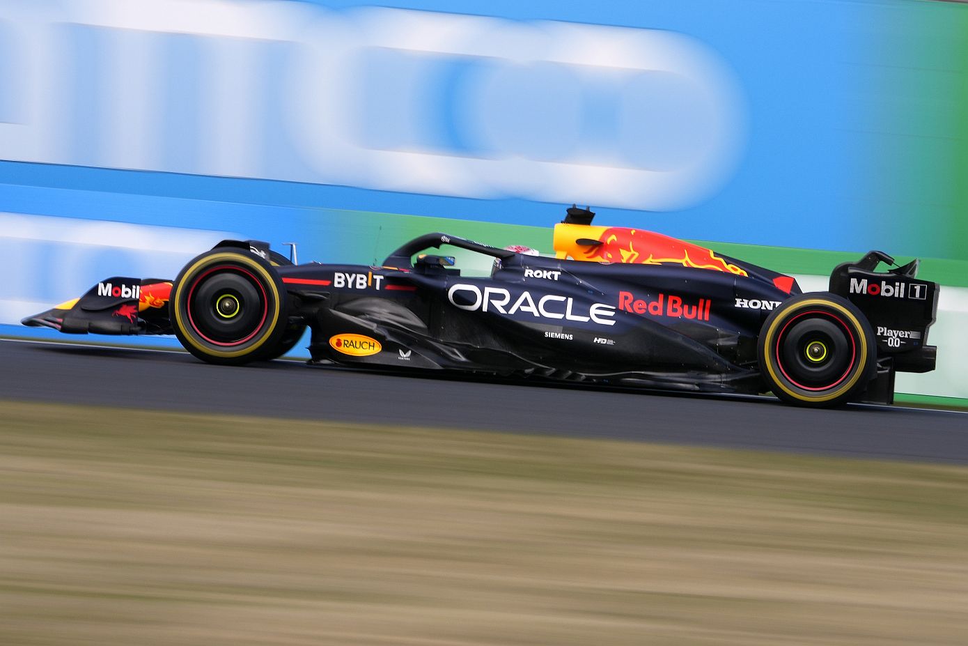 Formula 1: Νίκη για τον Φερστάπεν στην Ιαπωνία – Δεύτερος ο Πέρεζ για να επιβεβαιώσει την κυριαρχία της Red Bull