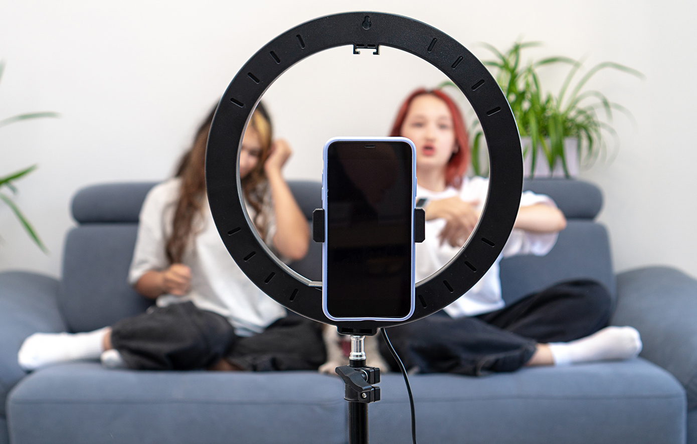 Influencer Influencer