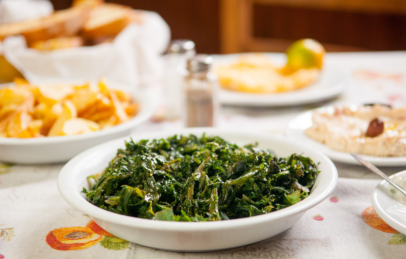 Σαλάτα στο στέκι του Ηλία Σαλάτα στο στέκι του Ηλία